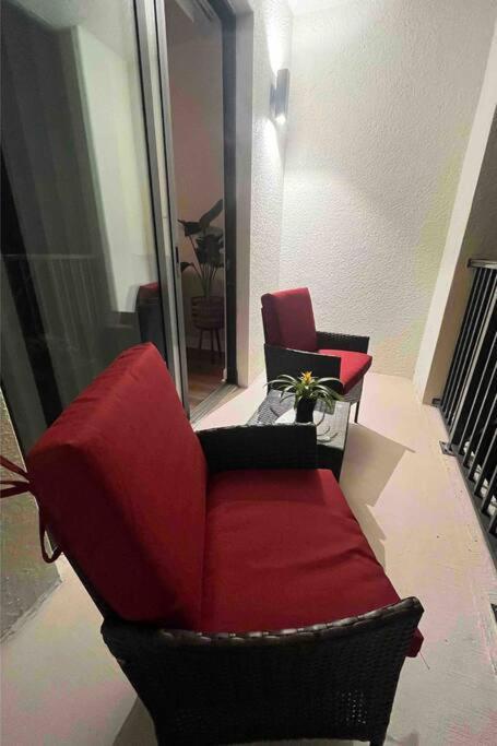 Blooming Journey In Tampa Bay! Apartment ภายนอก รูปภาพ